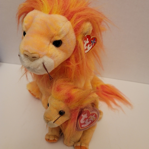 Ty Beanie Babies (2000) "Bushy" the Lion. Set of 2. Small has tag protector. EUC - Picture 2 of 14